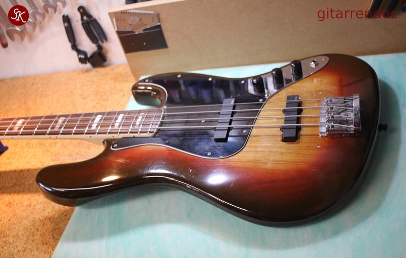 Fender_1978_J-Bass_02.JPG
